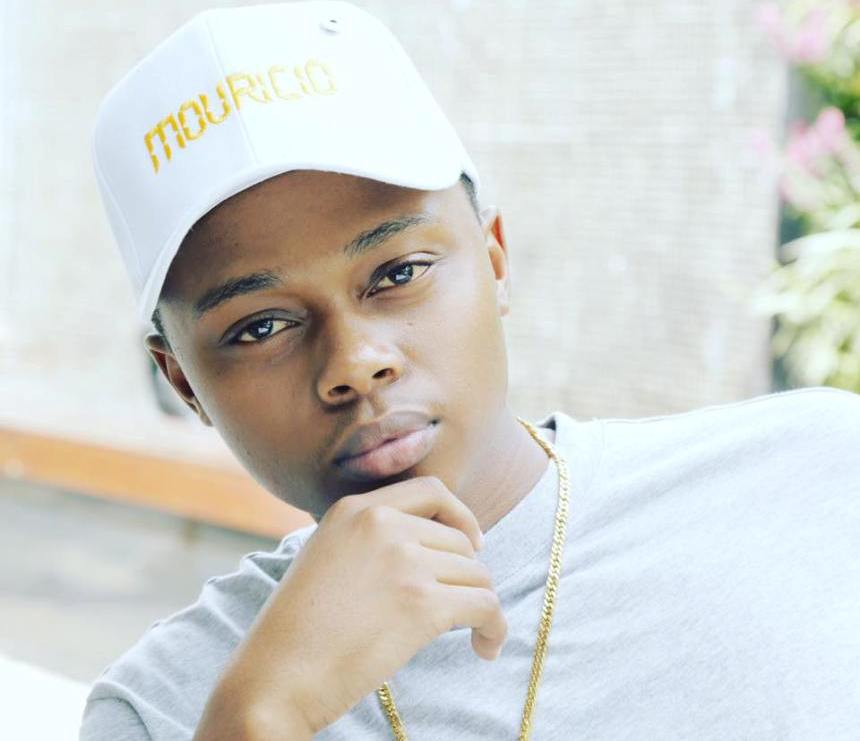 A-Reece - Holding Hands Lyrics - Kasi Lyrics